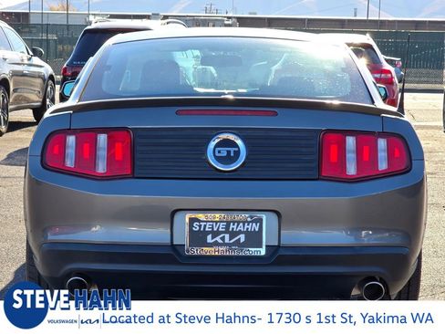 Used 2010 Ford Mustang GT Premium image 4