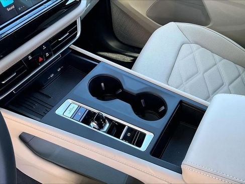 New 2026 Volkswagen Atlas SE FWD image 7