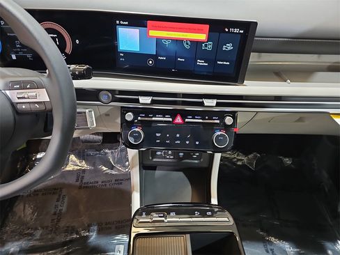 New 2026 Hyundai Tucson Blue SE image 19