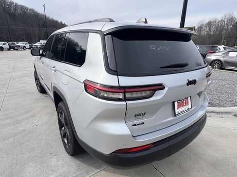 Used 2024 Jeep Grand Cherokee L Altitude image 5