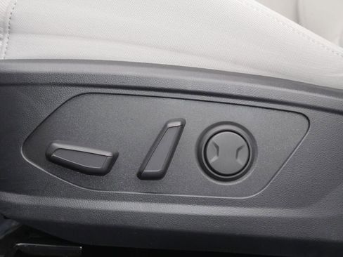 Used 2025 Hyundai Tucson SEL FWD image 32
