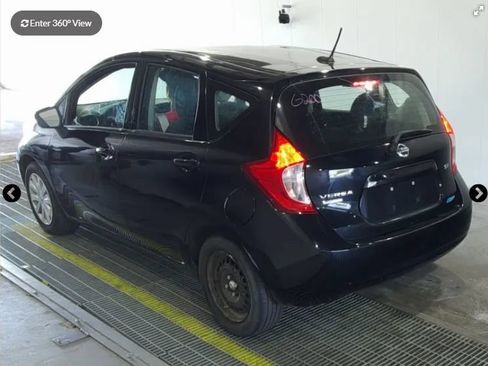 Used 2016 Nissan Versa Note SV FWD image 2