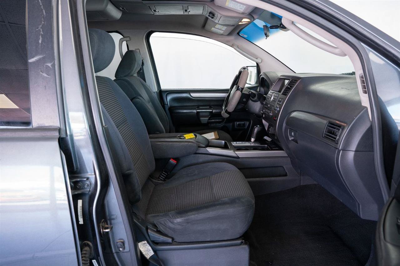 Used 2010 Nissan Armada SE AWD/4WD image 8