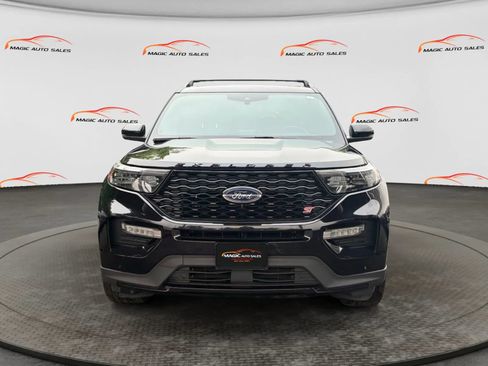 Used 2020 Ford Explorer ST w/ ST Street Pack AWD/4WD image 3