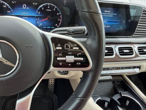 Certified 2021 Mercedes-Benz GLS 580 4MATIC image 11