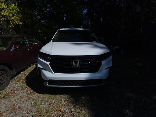 Used 2025 Honda Pilot TrailSport image 9
