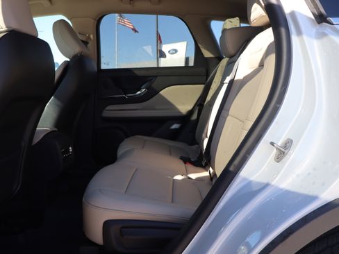 Used 2025 Lincoln Corsair Reserve image 10