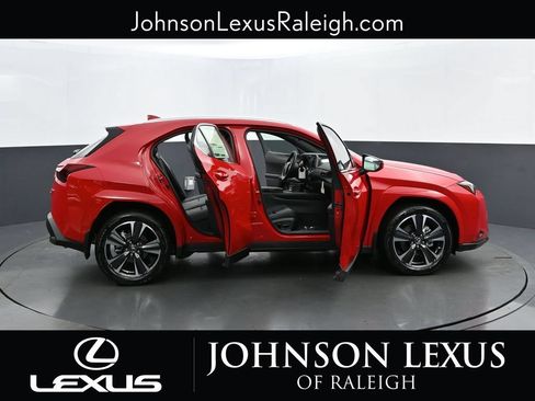 Used 2025 Lexus UX 300h FWD w/ Accessory Package (Z1) image 33