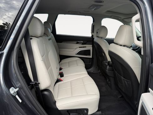 Used 2020 Kia Telluride EX w/ Towing Package image 22