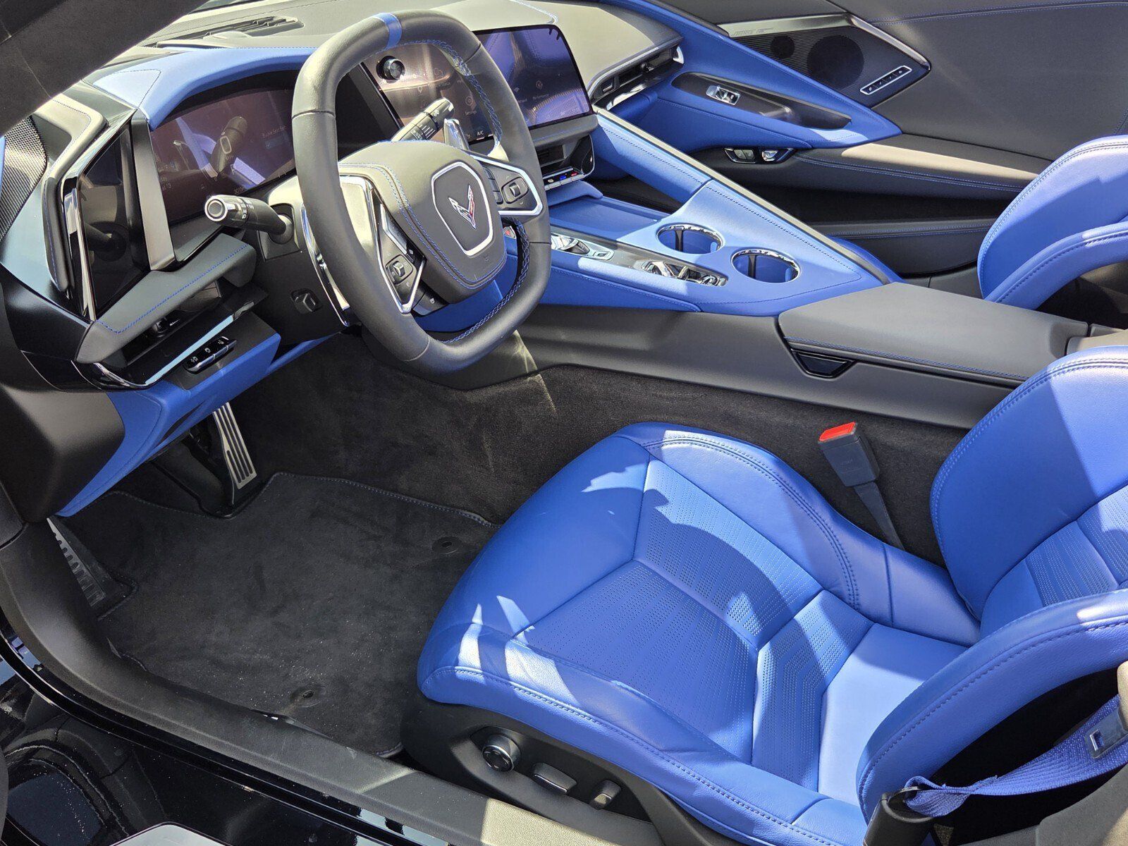 New 2026 Chevrolet Corvette Stingray Premium Conv w/ Z51 Performance Package RWD image 5