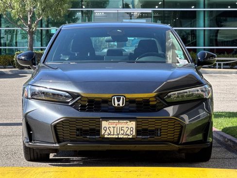 Certified 2025 Honda Civic Sport image 9