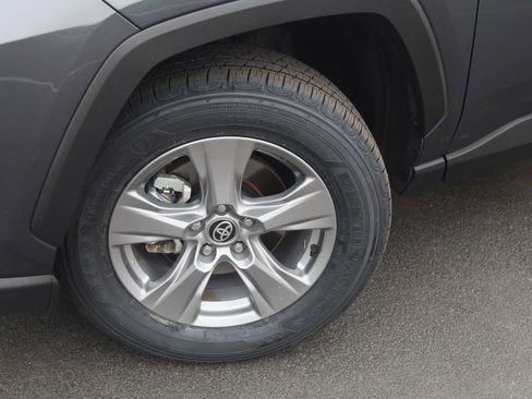 Used 2025 Toyota RAV4 XLE AWD/4WD image 15