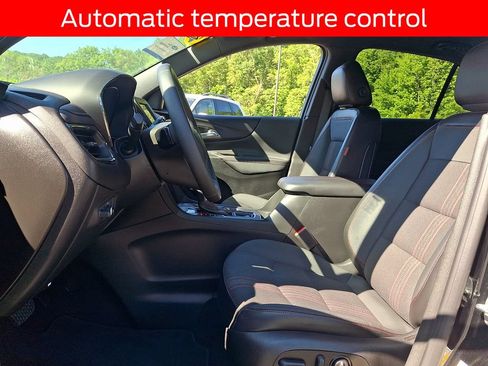 Used 2023 Chevrolet Equinox RS AWD/4WD image 13