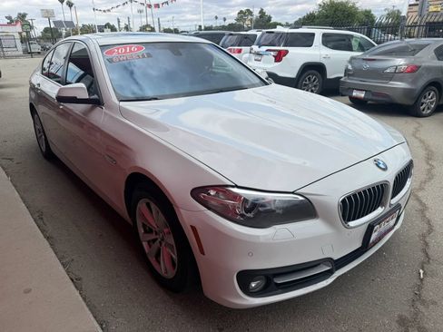 Used 2016 BMW 528i Sedan RWD image 4