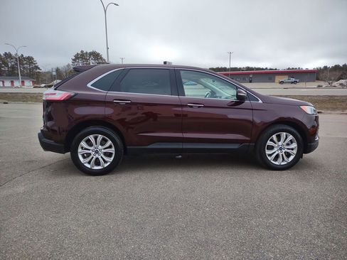 Used 2022 Ford Edge Titanium w/ Class II Trailer Tow Package image 6