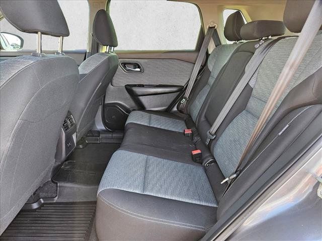 Used 2023 Nissan Rogue SV AWD/4WD image 23