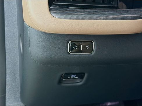 New 2025 Lincoln Navigator L Black Label AWD/4WD image 10