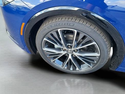 New 2026 Toyota Prius Limited FWD image 27