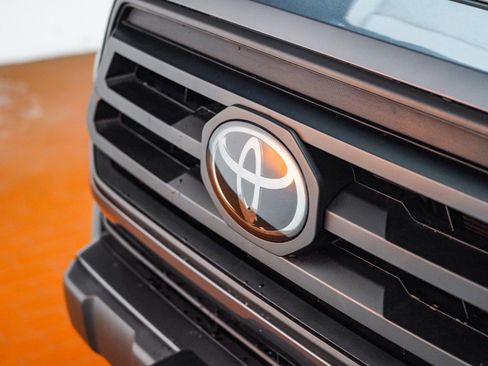 Used 2023 Toyota Tacoma SR image 9