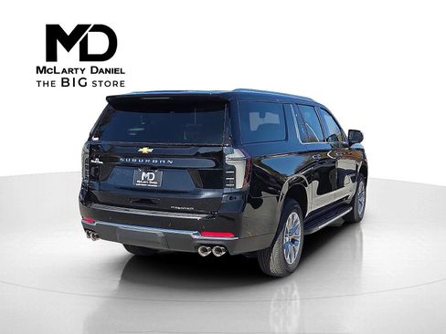 New 2026 Chevrolet Suburban Premier image 5
