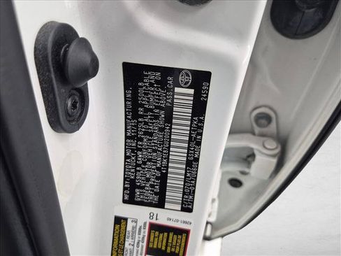 Used 2016 Toyota Avalon Limited w/ Toyota Safety Sense Package FWD image 29