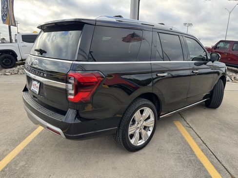 Used 2023 Ford Expedition Platinum image 6