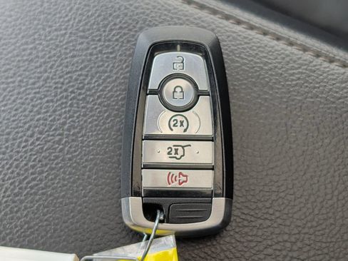 Used 2019 Ford Expedition Limited w/ Equipment Group 301A AWD/4WD image 39