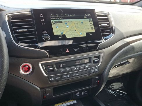 Used 2023 Honda Passport TrailSport image 19