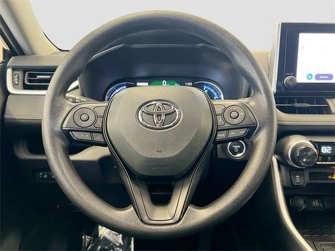 Used 2025 Toyota RAV4 XLE image 17