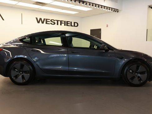 Used 2023 Tesla Model 3 Standard Range image 8
