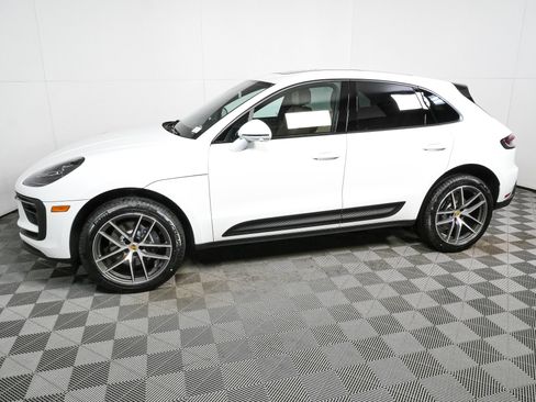 New 2026 Porsche Macan AWD/4WD image 2