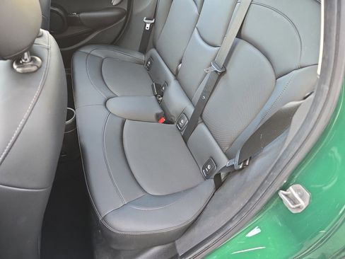 Used 2022 MINI Cooper 4-Door Hardtop image 18