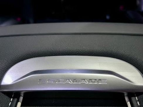 Used 2026 Cadillac Escalade V w/ LPO, ONYX Package AWD/4WD image 39