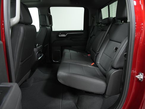 New 2026 GMC Sierra 2500 SLT w/ SLT Convenience Package image 17