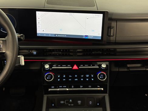 Used 2025 Hyundai Santa Fe Calligraphy image 24