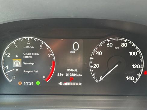 Used 2025 Honda Pilot Sport image 22