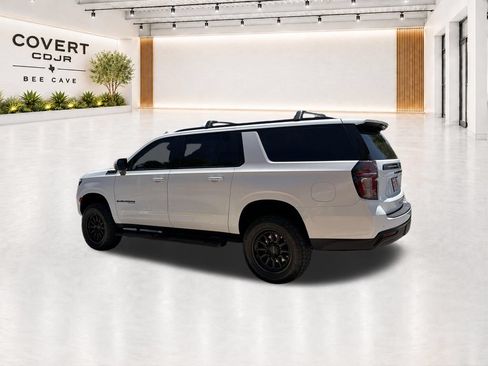 Used 2024 Chevrolet Suburban Z71 w/ Luxury Package AWD/4WD image 9