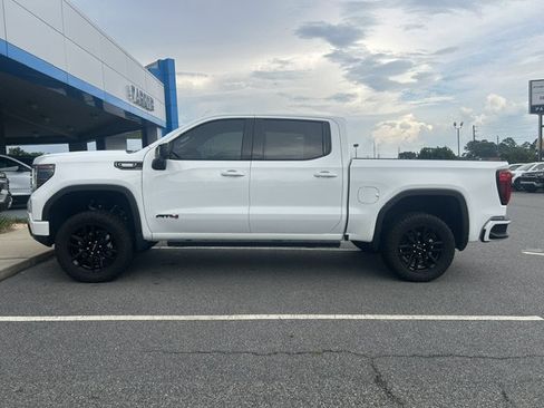 Used 2023 GMC Sierra 1500 AT4 w/ Technology Package AWD/4WD image 1