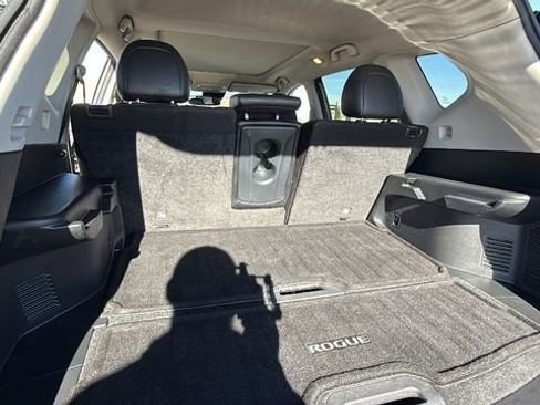 Used 2020 Nissan Rogue SL w/ Premium Package image 27