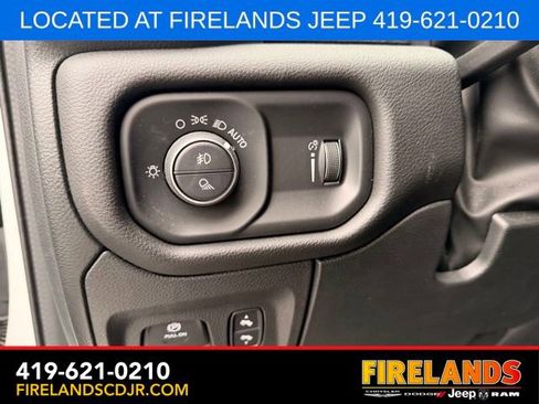 Used 2023 RAM 1500 Big Horn AWD/4WD image 18
