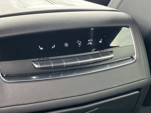 Used 2022 Cadillac Escalade ESV Premium Luxury image 14