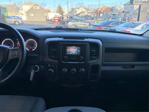 Used 2017 RAM 1500 Express w/ Express Value Package image 11