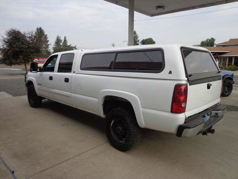 Used 2004 Chevrolet Silverado 2500 LS AWD/4WD image 2