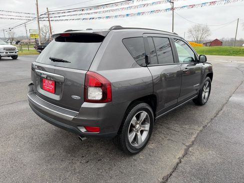 Used 2017 Jeep Compass High Altitude image 4