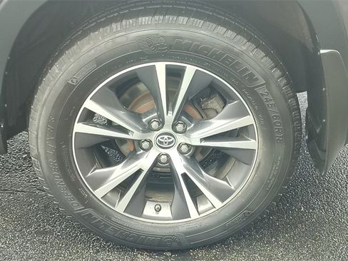 Used 2016 Toyota Highlander XLE image 31