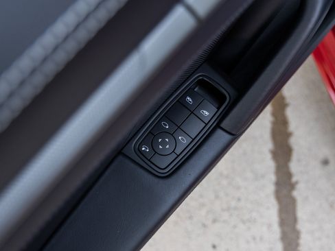 Certified 2024 Porsche 911 Targa 4 image 25