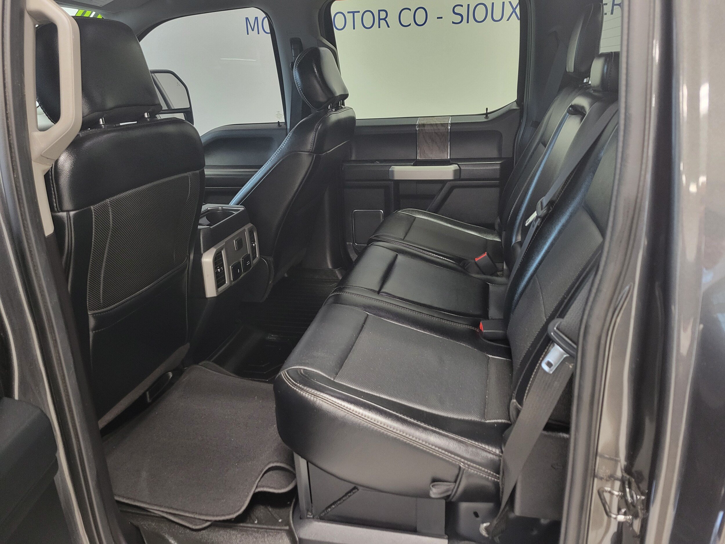 Used 2019 Ford F250 Lariat w/ Chrome Package AWD/4WD image 12