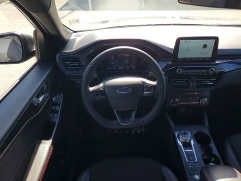 Used 2025 Ford Escape ST-Line image 23