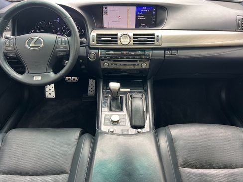 Used 2017 Lexus LS 460 F Sport w/ F Sport Package RWD image 13