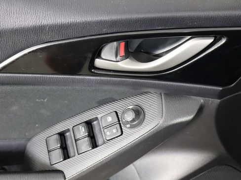 Used 2015 MAZDA MAZDA3 i Touring FWD image 19